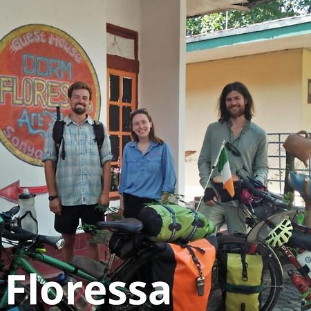 Guest House Dorm Floressa Maumere Kültér fotó