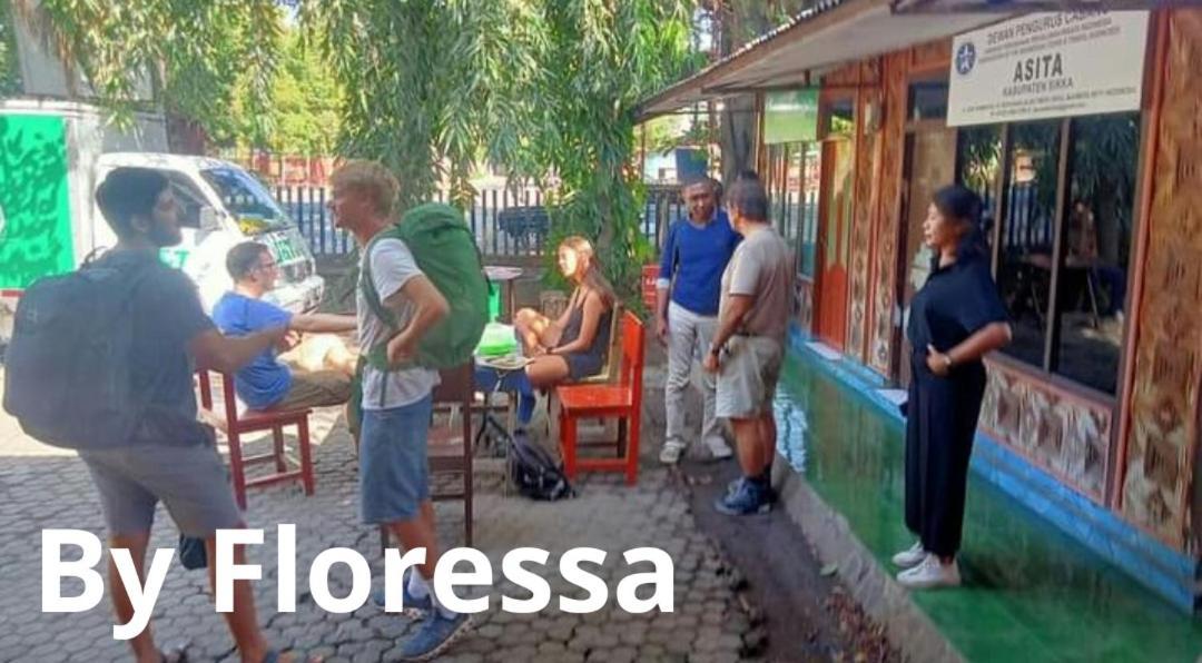 Guest House Dorm Floressa Maumere Kültér fotó